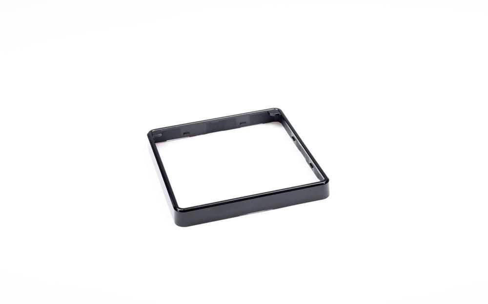 cornice-nera-raymarine-per-i70s-p70s-p70rs-stile-es-axiom-series-accessorio-nautico-per-strumenti-di-navigazione-raymarine-1 Raymarine RM-A80353 Cornice Nera Raymarine per i70s/p70s/p70Rs (Stile eS/AXIOM Series) - Accessorio Nautico per Strumenti di Navigazione - immagine 1
